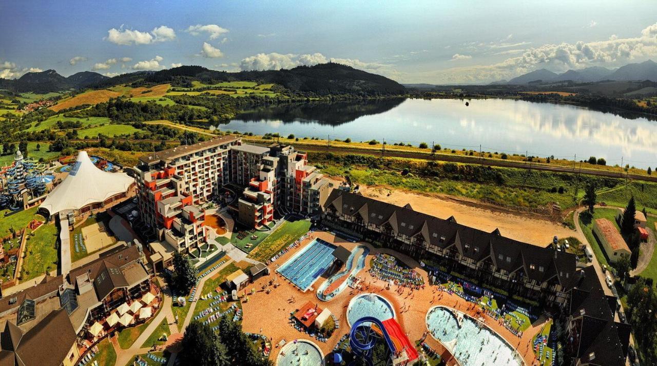 LuxapartmanBešeňová Buitenkant foto